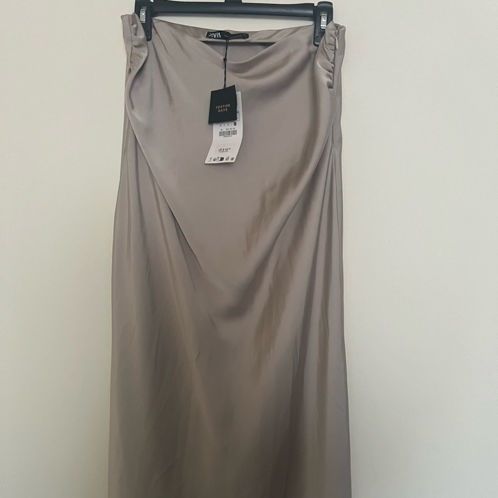 Zara silk skirt with pleating on side new with tags